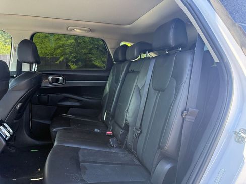 Used 2021 Kia Sorento S w/ Panoramic Sunroof Package image 10