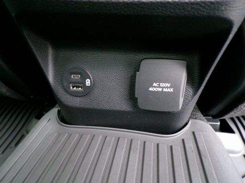 New 2025 Ford Ranger XLT w/ FX4 Off-Road Package image 11