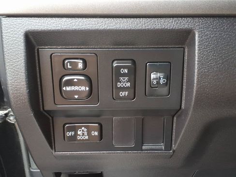 Used 2015 Toyota Tundra SR5 w/ TRD Off Road Package AWD/4WD image 23