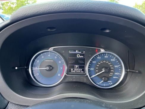 Used 2017 Subaru Crosstrek 2.0i Limited image 8