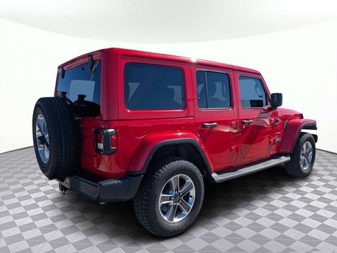 Used 2022 Jeep Wrangler Unlimited Sahara image 2