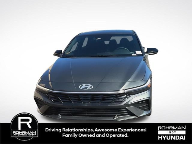 New 2026 Hyundai Elantra SEL FWD image 3