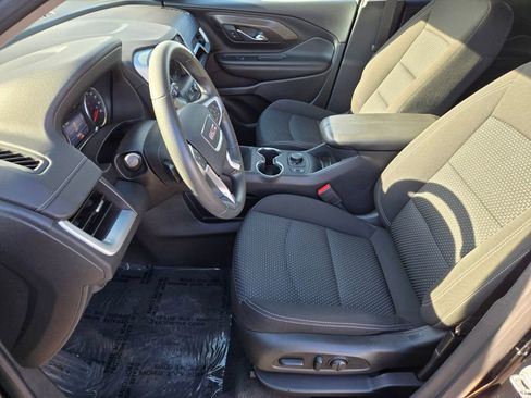 Used 2023 GMC Terrain SLE w/ Driver Convenience Package image 10