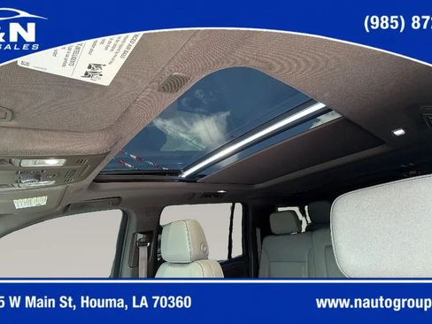 Used 2022 GMC Yukon XL SLT w/ SLT Premium Package RWD image 17