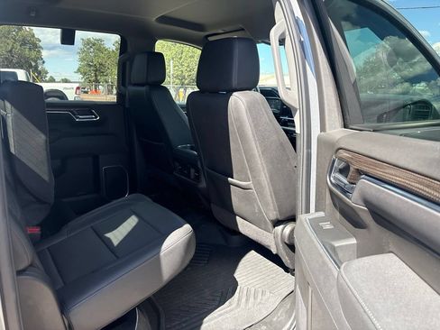 Used 2025 Chevrolet Silverado 1500 LT Trail Boss w/ Convenience Package II AWD/4WD image 12