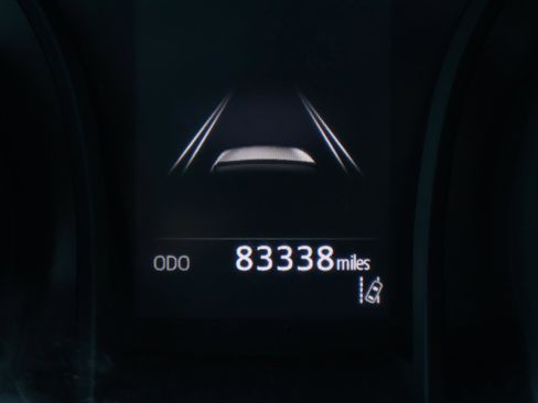 Used 2022 Toyota Camry LE image 27