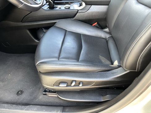 Used 2025 Cadillac XT6 Premium Luxury FWD image 18