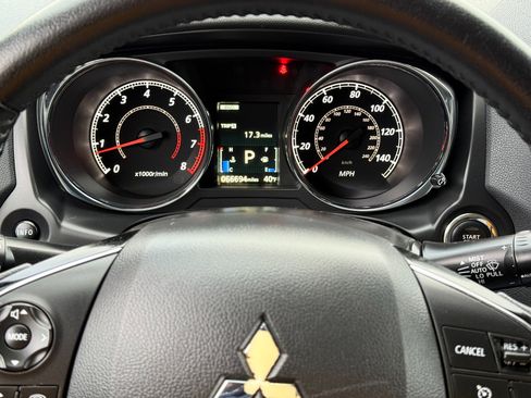 Used 2021 Mitsubishi Outlander Sport SE image 17