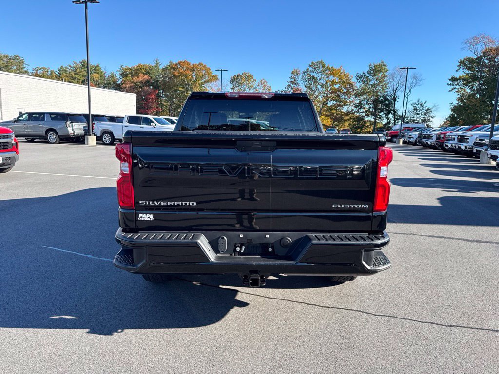 Used 2022 Chevrolet Silverado 1500 Custom AWD/4WD image 6