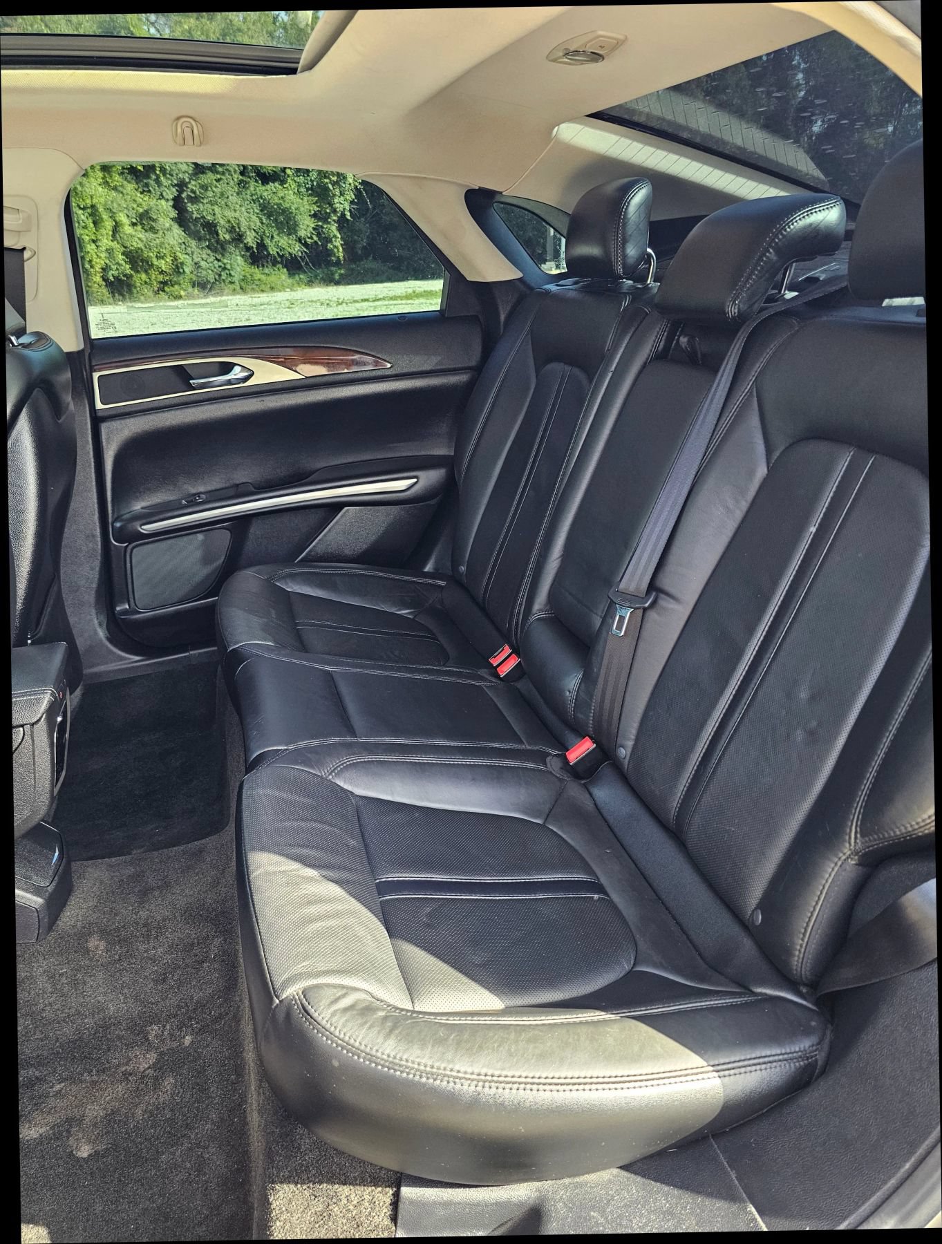 Used 2016 Lincoln MKZ w/ Equipment Group 300A Reserve FWD image 14