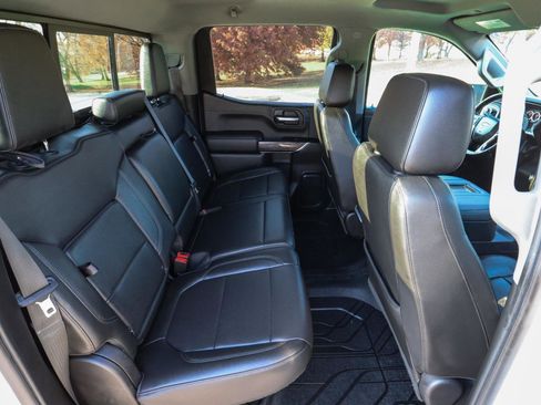 Used 2019 Chevrolet Silverado 1500 LTZ image 38