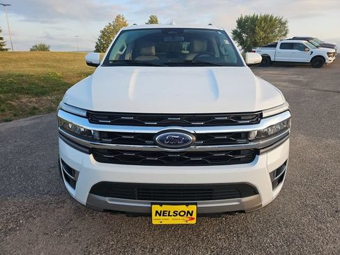 Used 2023 Ford Expedition Limited AWD/4WD image 8