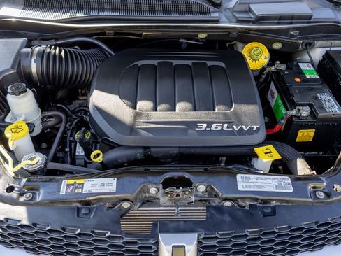 Used 2019 Dodge Grand Caravan GT image 33