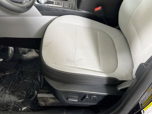 Used 2025 Ford Escape Active w/ Cold Weather Package image 18