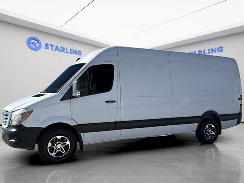 Used 2017 Freightliner Sprinter 2500 image 2