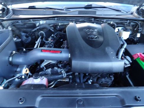 Used 2019 Toyota Tacoma TRD Sport image 20