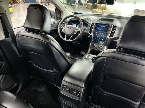 Used 2024 Ford Edge SEL image 19