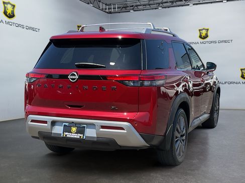 Used 2023 Nissan Pathfinder SL w/ SL Premium Package FWD image 5