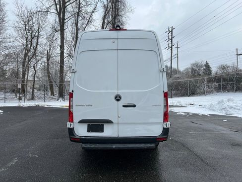 Used 2022 Mercedes-Benz Sprinter 2500 image 5