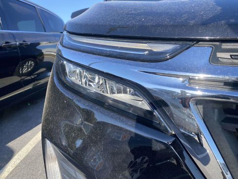 Used 2023 Chevrolet Equinox LT w/ Driver Convenience Package image 12