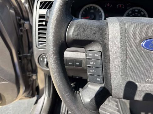 Used 2011 Ford Escape XLT image 23