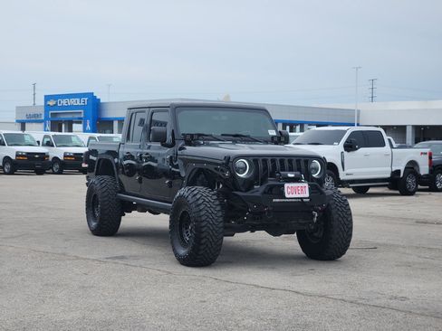 Used 2020 Jeep Gladiator Rubicon AWD/4WD image 3