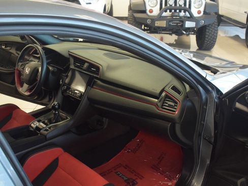 Used 2018 Honda Civic Type R image 49