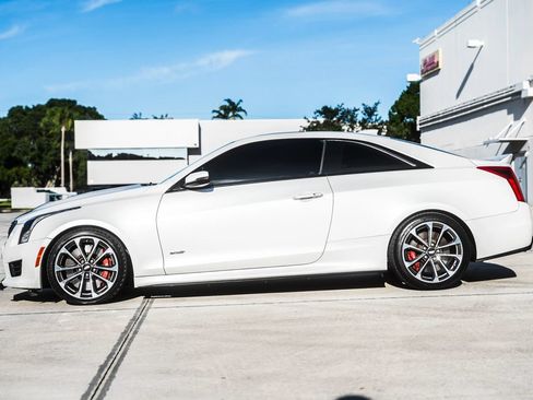 Used 2016 Cadillac ATS V w/ Carbon Fibre Package RWD image 13