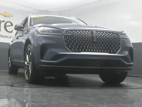 Used 2025 Lincoln Aviator Reserve w/ Equipment Group 201A AWD/4WD image 3