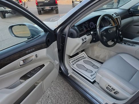Used 2012 Lexus LS 460 w/ Luxury Value Edition RWD image 14