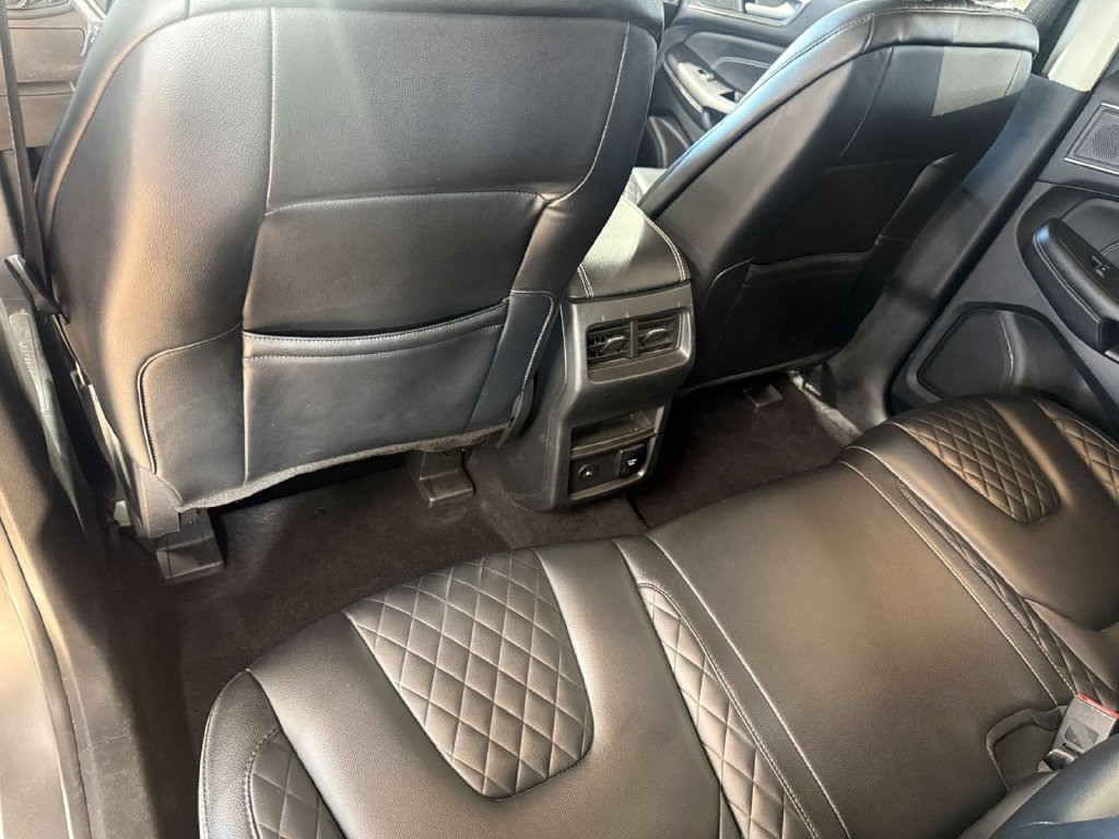 Used 2023 Ford Edge Titanium w/ Cold Weather Package AWD/4WD image 27