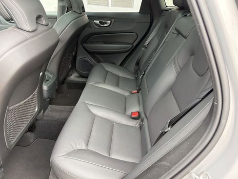 Certified 2025 Volvo XC60 B5 Plus image 15