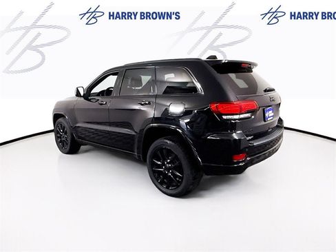 Used 2019 Jeep Grand Cherokee Altitude image 28