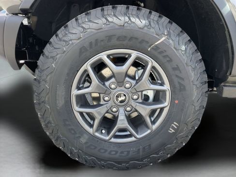 New 2025 Ford Bronco Badlands image 34