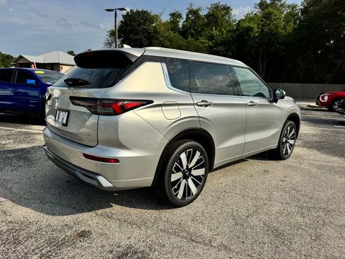 New 2026 Mitsubishi Outlander SEL FWD image 8