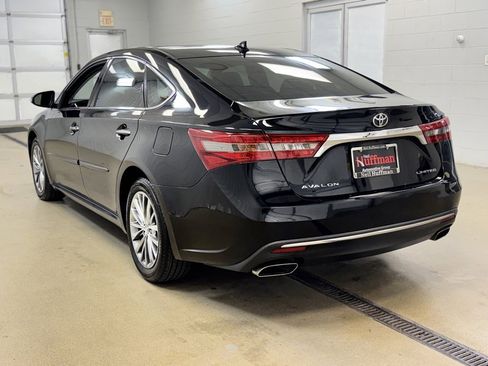 Used 2016 Toyota Avalon Limited image 7