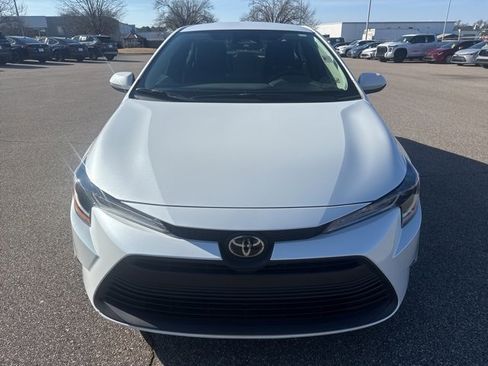 Used 2023 Toyota Corolla LE image 8