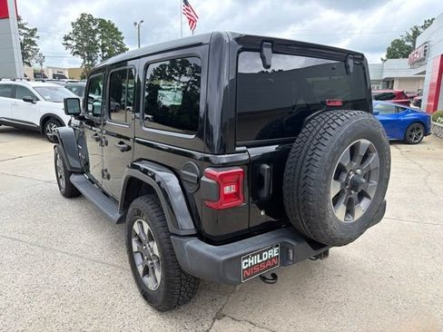 Used 2019 Jeep Wrangler Unlimited Sahara AWD/4WD image 8