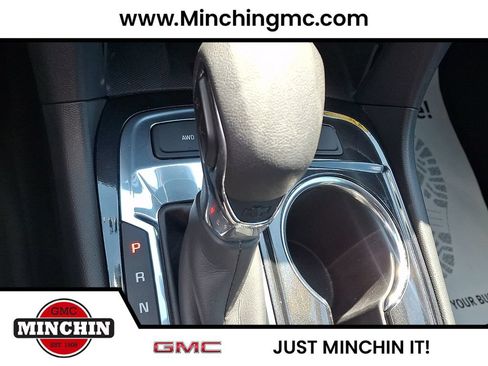 Used 2023 Chevrolet Equinox Premier AWD/4WD image 15