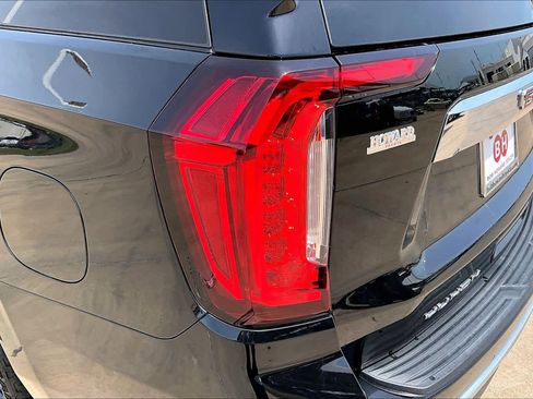Used 2023 GMC Yukon XL SLT AWD/4WD image 29