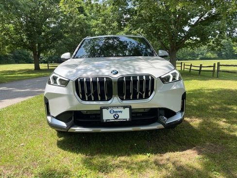 Used 2025 BMW X1 xDrive28i image 2