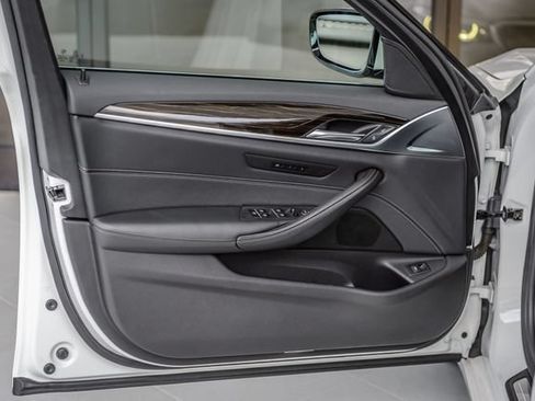 Used 2019 BMW 530i w/ Convenience Package RWD image 50