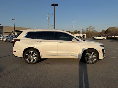 Used 2021 Cadillac XT6 Premium Luxury image 8