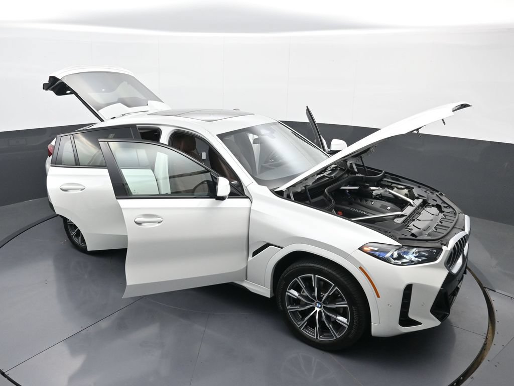 Used 2026 BMW X6 xDrive40i AWD/4WD image 38