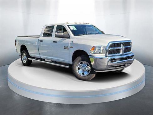 Used 2018 RAM 2500 Tradesman w/ Chrome Appearance Group image 21