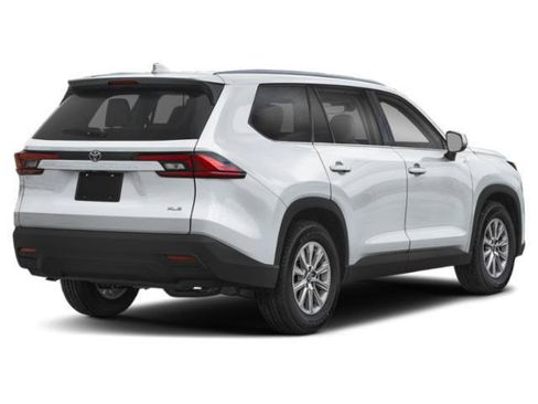 Certified 2024 Toyota Grand Highlander FWD image 2