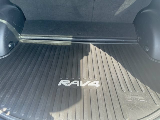 Used 2017 Toyota RAV4 Limited AWD/4WD image 31