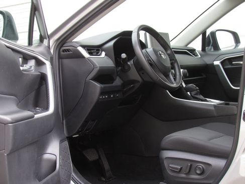 Certified 2024 Toyota RAV4 XLE w/ Convenience Package image 9