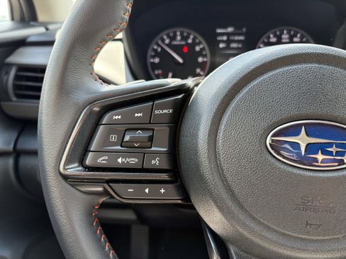 Certified 2025 Subaru Crosstrek 2.5i Limited w/ Popular Package #3A AWD/4WD image 15