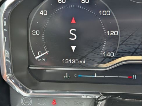 Used 2024 GMC Sierra 1500 SLT w/ SLT Premium Plus Package image 10